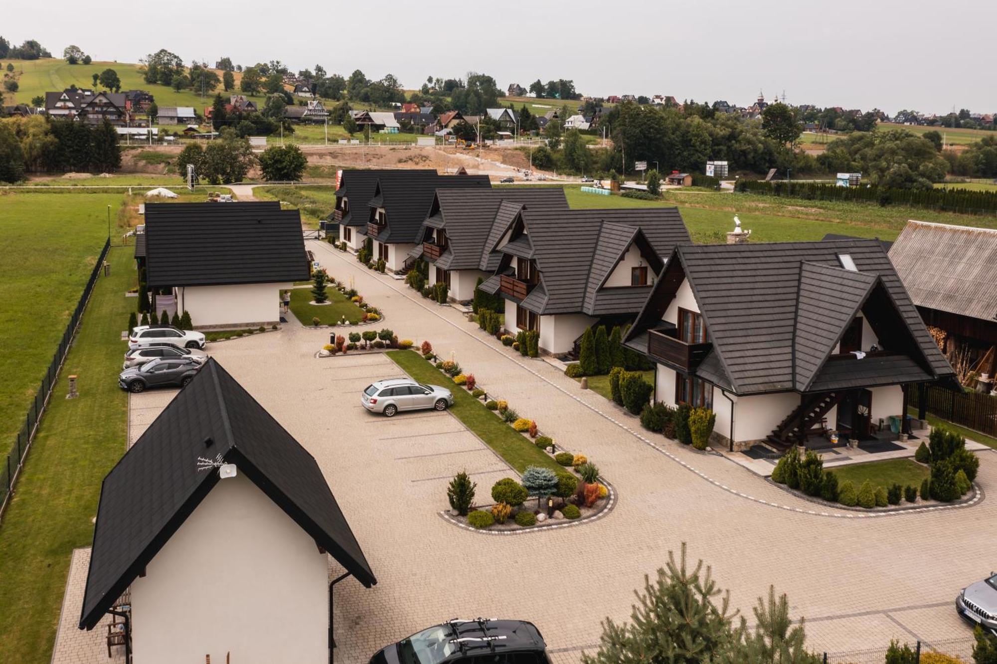 Przy Termach Domki Pokoje Apartamenty Шафлари Екстер'єр фото