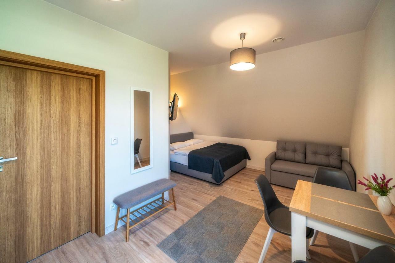 Przy Termach Domki Pokoje Apartamenty Шафлари Екстер'єр фото