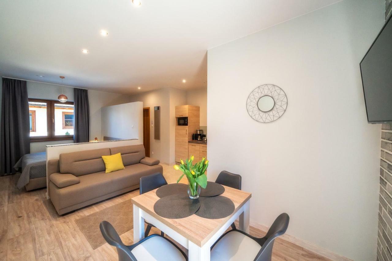Przy Termach Domki Pokoje Apartamenty Шафлари Екстер'єр фото