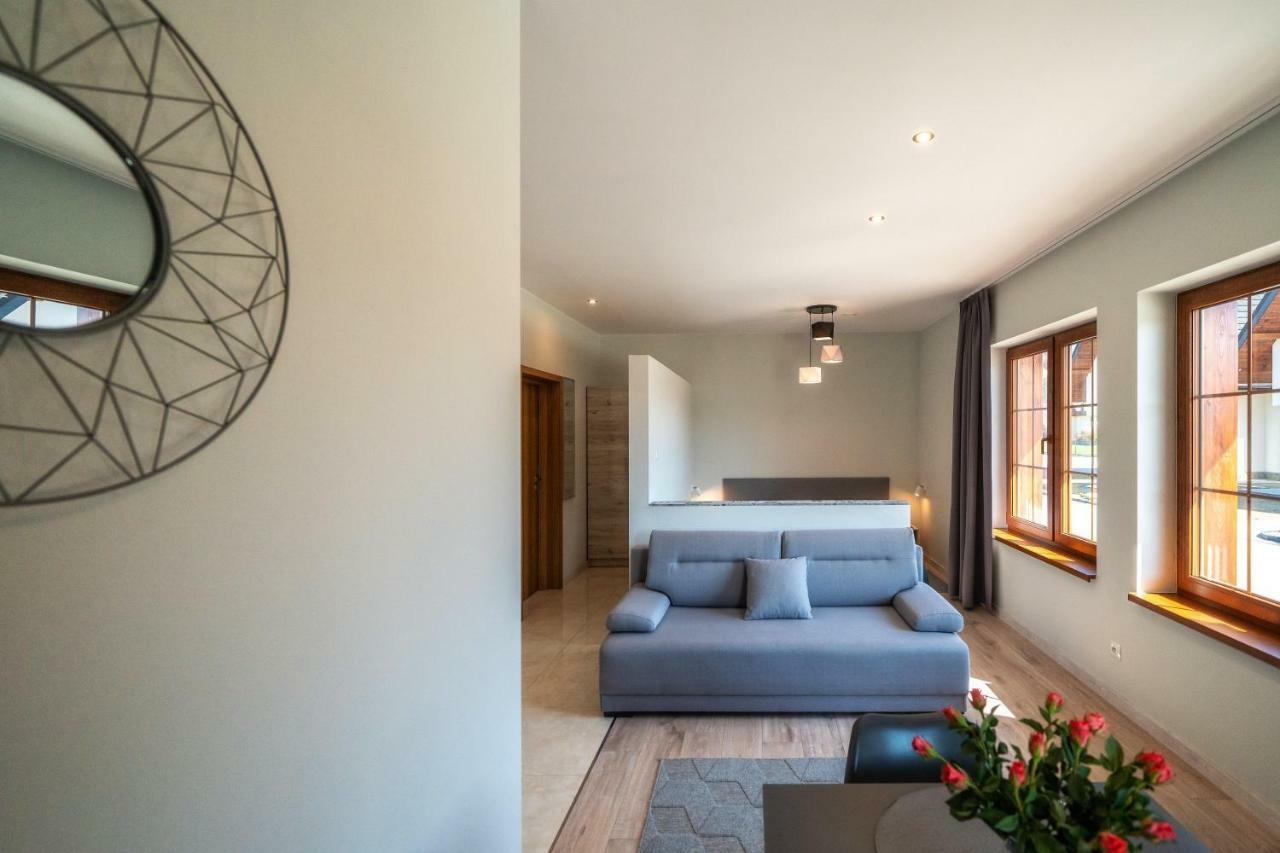 Przy Termach Domki Pokoje Apartamenty Шафлари Екстер'єр фото
