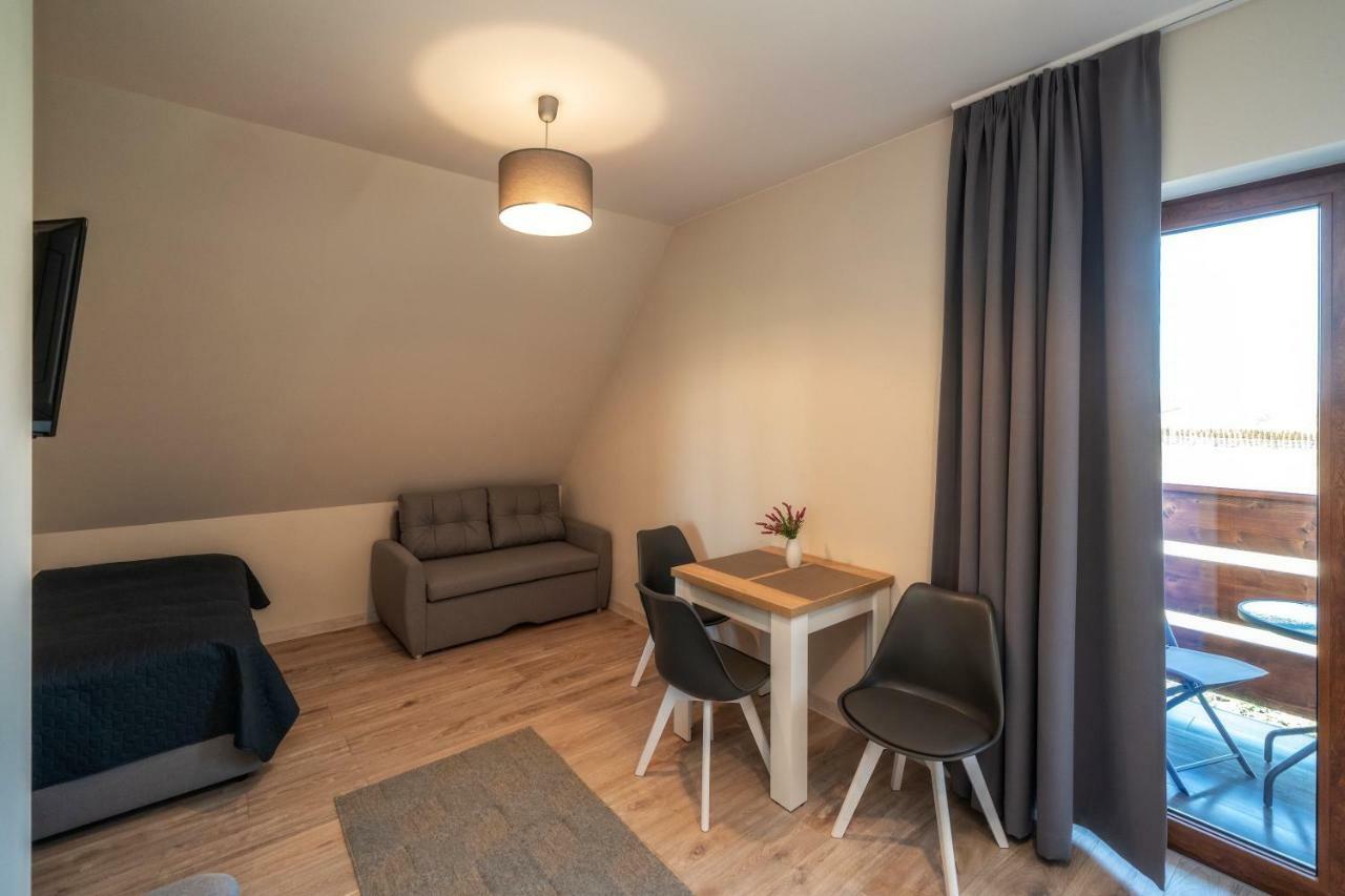 Przy Termach Domki Pokoje Apartamenty Шафлари Екстер'єр фото