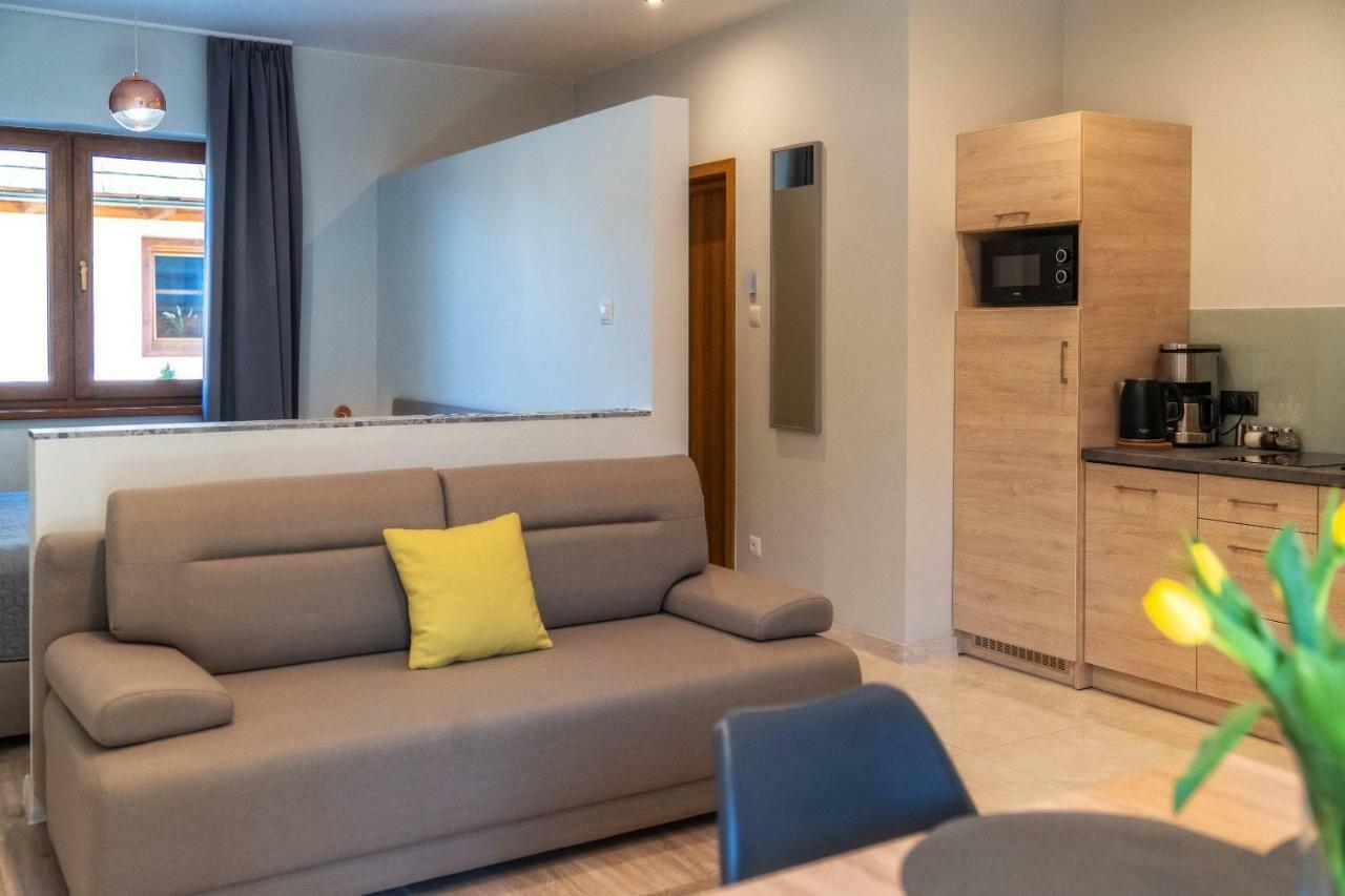 Przy Termach Domki Pokoje Apartamenty Шафлари Екстер'єр фото